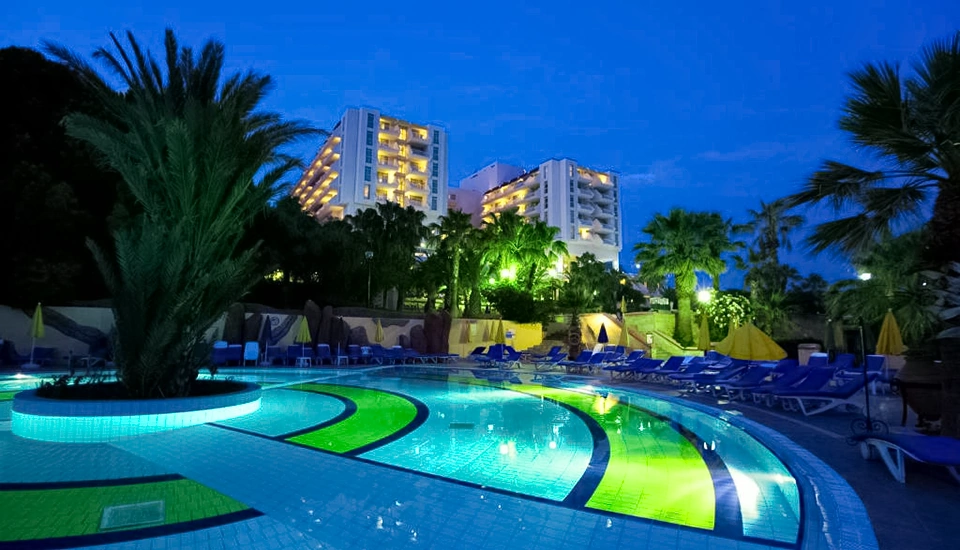 هتل فانتاسیا دلوکس کوش آداسی